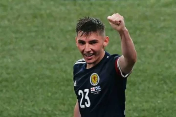 யூரோ கால்பந்து தொடர்! பிரபல ஸ்காட்லாந்து வீரருக்கு கொரோனா உறுதி.. வெளியான முக்கிய அறிக்கை