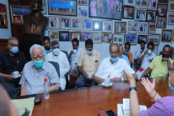கூட்டமைப்பிற்குள் பிளவுகளை ஏற்படுத்தும் சில கறுப்பாடுகளை அனுமதிக்க முடியாது!செல்வம் அடைக்கலநாதன் சீற்றம்