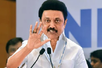 முதலமைச்சர் நிகழ்ச்சி வரை ஒலித்த 'கடவுளே அஜித்தே' கோஷம்