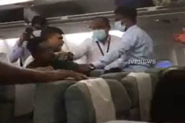 ரூபவாஹினிக்குள் புகுந்த இளைஞன் விமானத்தில் அதிரடி கைது! பரபரப்பு புகைப்படங்கள் | Trying To Escape Abroad Tanis Ali Arrested Plane
