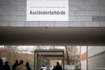 பெர்லின்வாழ் வெளிநாட்டவர்கள் ஜேர்மன் குடியுரிமைக்கு ஒன்லைனிலேயே விண்ணப்பிக்கும் வசதி அறிமுகம்