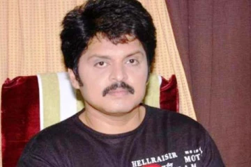 நடிகர் கரணின் இப்போ எப்படியிருக்காருனு தெரியுமா? வைரலாகும் புகைப்படம்