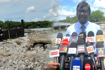 இரகசியமாக உருக்குலைக்கப்படும் வட்டுவாகல் பாலம்! தமிழரசுக்கட்சியில் உள்ளவர்களை வெளியேறுமாறு கோரிக்கை