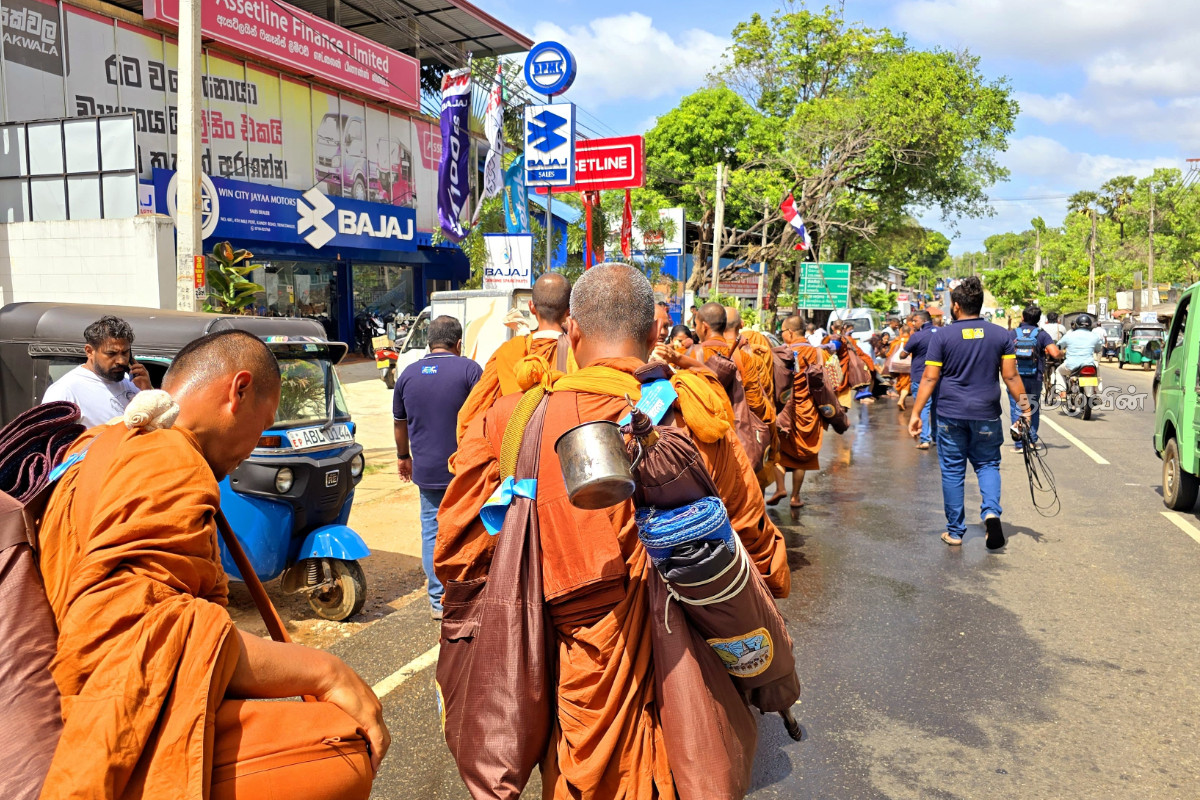 தாய்லாந்து பிக்குகளின் ஆன்மீகப் பயணம் இன்று ஆரம்பம் | Thai Monks Spiritual Journey Begins Today தாய்லாந்து பிக்குகளின் ஆன்மீகப் பயணம் இன்று ஆரம்பம் | Thai Monks Spiritual Journey Begins Today