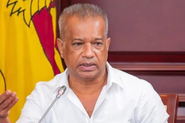 ரணிலின் அரசியல் எதிர்காலத்தை முடித்து விட்டார்கள் – லால்காந்த | Ranil Is Not Fit For Politics