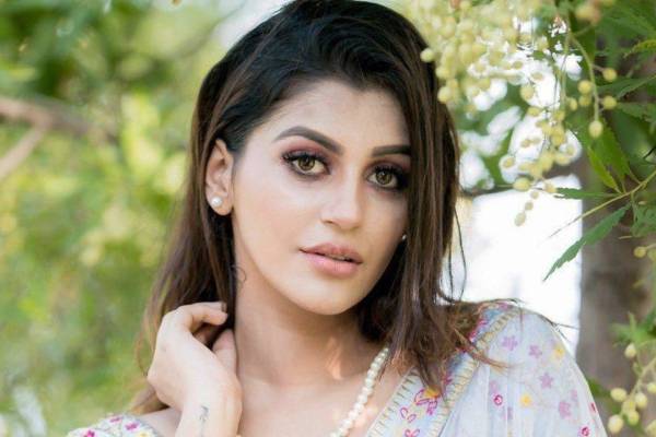 நடிகை யாஷிகா ஆனந்திற்கு பிடிவாரண்ட்.. இது தான் காரணமா? | Court Issued Yashika Ananad Arrest Warant நடிகை யாஷிகா ஆனந்திற்கு பிடிவாரண்ட்.. இது தான் காரணமா? | Court Issued Yashika Ananad Arrest Warant