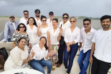 கோவாவில் 90ஸ் ரீ யூனியன்.. ஒன்றுகூடிய திரை நட்சத்திரங்கள்! போட்டோஸ் இதோ