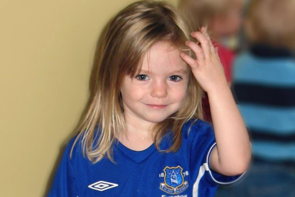 ஜேர்மன் குற்றவாளிக்கு உதவும் இரண்டு பெண்கள்: விடாமல் தொடரும் அதிகாரிகள் | Two Female Helps To Germany Christian Brueckner ஜேர்மன் குற்றவாளிக்கு உதவும் இரண்டு பெண்கள்: விடாமல் தொடரும் அதிகாரிகள் | Two Female Helps To Germany Christian Brueckner