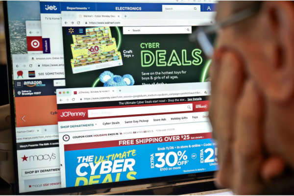 பண்டிகைக் காலத்தில் கனடியர்களுக்கு விடுக்கப்பட்டுள்ள எச்சரிக்கை | Experts Say Watch Out For Scams And Fraud பண்டிகைக் காலத்தில் கனடியர்களுக்கு விடுக்கப்பட்டுள்ள எச்சரிக்கை | Experts Say Watch Out For Scams And Fraud