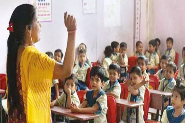 முன்பள்ளி ஆசிரியர்களின் அவலங்களை எடுத்துரைக்கும் அருட்தந்தை யா. றமேஸ் அ.ம.தி | Salary Hike For Preschool Teachers