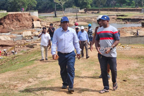 முத்தயன்கட்டுகுளம் உடைப்பெடுக்கும் அபாயம்! வதந்தி தொடர்பில் வெளியான தகவல்.. | People Afraid Regarding Muthaiyangattukulam முத்தயன்கட்டுகுளம் உடைப்பெடுக்கும் அபாயம்! வதந்தி தொடர்பில் வெளியான தகவல்.. | People Afraid Regarding Muthaiyangattukulam