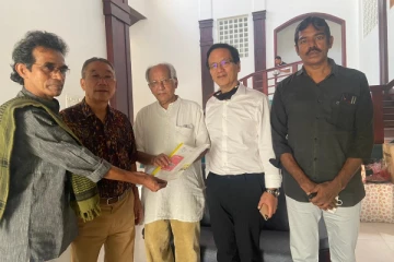 ஈழத்தமிழர்களுக்காக பணியாற்ற நான் தயாராக உள்ளேன்! உறுதியளித்த கர்நாடக சட்டமன்ற முன்னாள் உறுப்பினர்.. (படம்)