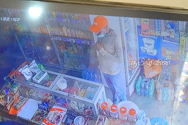 மட்டக்களப்பு மக்களிடம் பொலிஸார் விடுத்துள்ள கோரிக்கை(Photos) | The Request Police To The People Of Batticaloa