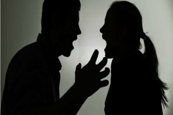 மனைவியை கொடூரமாக தாக்கி கொலை செய்த கணவன்! | The Husband Who Brutally And Killed His Wife