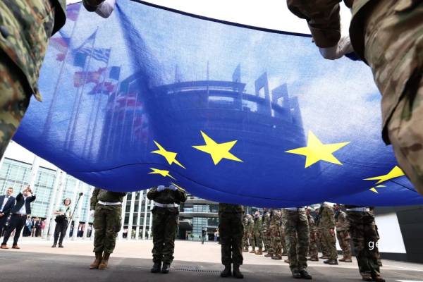 ஐரோப்பிய ஒன்றிய இராணுவத்தைப் பயங்கரவாத குழுக்களாக அறிவிக்க ஈரான் முடிவு | Iran Considers Eu Armies As