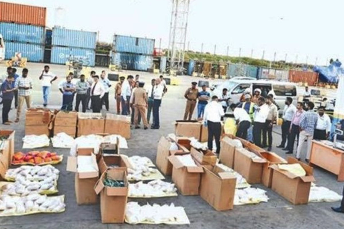 சர்வதேச புலனாய்வு பிரிவுடன் இணைந்து அதிரடி காட்டிய இலங்கை அதிகாரிகள் | Us Sri Lankan Operation Pakistan Drug Network சர்வதேச புலனாய்வு பிரிவுடன் இணைந்து அதிரடி காட்டிய இலங்கை அதிகாரிகள் | Us Sri Lankan Operation Pakistan Drug Network