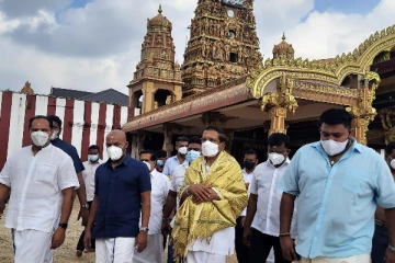 மைத்திரி தரப்பு யாழில் விசேட வழிபாடு (படங்கள்)