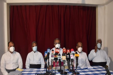 மடு தேவாலயத்திற்கான காணியில் விவசாய நடவடிக்கைகளை மேற்கொண்டுள்ள விவசாயிகள்