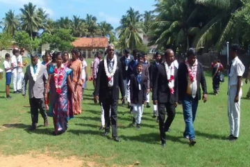 யாழில் உள்ள பாடசாலை ஒன்றில் இடம்பெற்ற மாணவர் நாடாளுமன்ற அமர்வு!