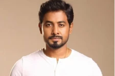 பிக்பாஸ் 4 டைட்டிலை வென்ற நடிகர் ஆரியின் இதுவரை நாம் பார்த்திராத புகைப்படங்கள்