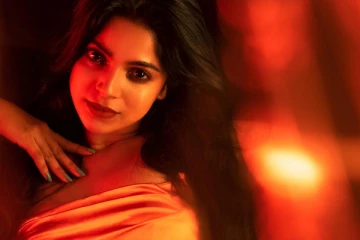 திவ்யபாரதி மாலத்தீவில் அப்படி ஒரு கிளாமர் உடையில் எடுத்த வீடியோ! இணையத்தில் படுவைரல்