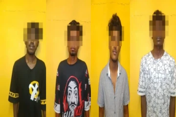 வவுனியாவில் வன்முறை செயல்களில் ஈடுபட்ட குழுவின் நான்கு பேர் கைது