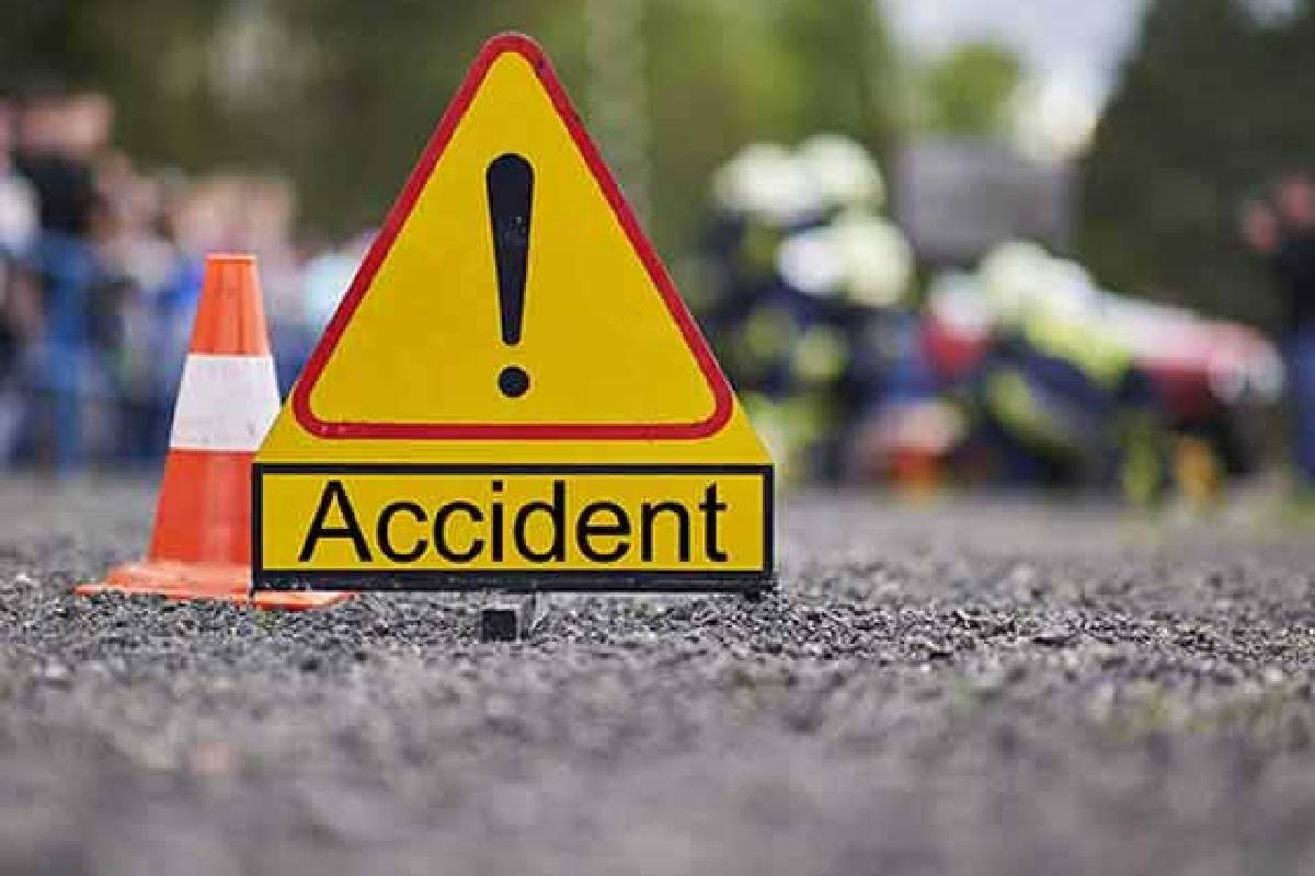 மோட்டார் சைக்கிள் மோதி பாதசாரி மரணம் | Pedestrian Dies After Being Hit By Motorcycle மோட்டார் சைக்கிள் மோதி பாதசாரி மரணம் | Pedestrian Dies After Being Hit By Motorcycle