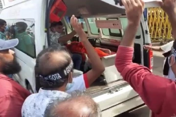 காலிமுகத்திடலில் உண்ணாவிரதமிருந்த தேரர் வைத்தியசாலையில் அனுமதி