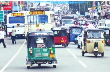 ஊரடங்கு மத்தியில் கொழும்பு நகரிற்குள் அதிகளவு வாகனங்கள்