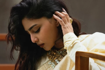 நடிகை ஐஸ்வர்யா லட்சுமி சேலையில் அழகிய போட்டோஷூட்