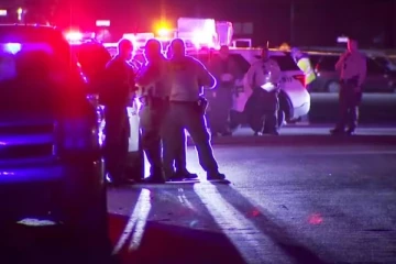 அமெரிக்காவில் 6 மாத குழந்தை, தாய் உட்பட 6 பேர் சுட்டுக் கொலை