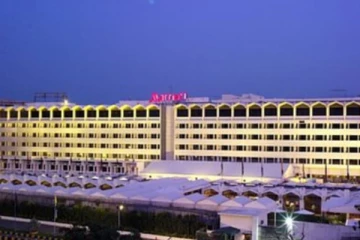 ඇමෙරිකානුවන්ට ප්‍රහාරයක් ගැන අනතුරු ඇඟවීමක්.