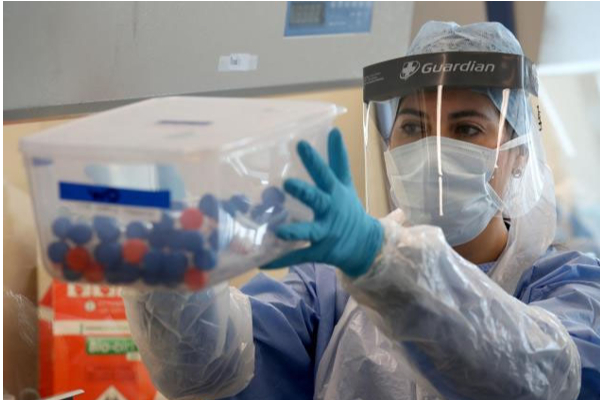 உலகையே மிரட்டும் தென் ஆப்பிரிக்கா திரிபுக்கு ”ஓமிக்ரான்” என பெயர் - தமிழ்நாடு