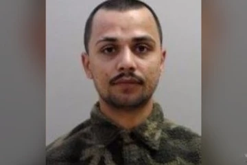 பூங்காவில் சடலமாக மீட்கப்பட்ட ஆசிய  இளைஞர்