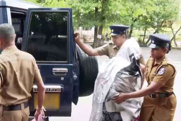 காட்டிக்கொடுத்த இஷாரா; கிளிநொச்சியில் சிக்கிய ஆட்கடத்தல்காரர்! | Human Trafficker Kilinochchi Ishara Betrayed