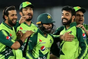 முக்கிய வீரரை கழட்டிவிட்ட பாகிஸ்தான் - இந்தியாவுக்கு எதிராக களமிறங்கும் 12 பேர் இவர்கள் தான்