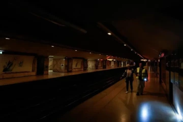 ஸ்பெயின், போர்த்துக்கலில் மிகப்பெரிய அளவில் மின்தடை ; முடங்கிய முக்கிய சேவைகள்