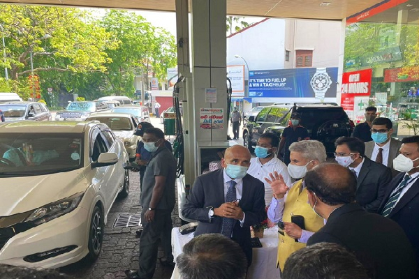 எரிபொருள் நெருக்கடி! கொழும்பில் உள்ள எரிபொருள் நிரப்பு நிலையத்தை பார்வையிட்டார் ஜெய்சங்கர் - ஐபிசி தமிழ்