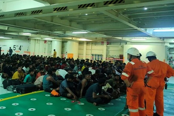 சட்டவிரோத பயணம்; நாடு கடத்தப்பட்ட இலங்கையர்கள்! | Illegal Travel Deported Sri Lankans