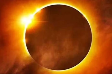 இந்த நூற்றாண்டின் மிக நீண்ட சந்திர கிரகணம்: எவ்வளவு நேரம் நீடிக்கும்?