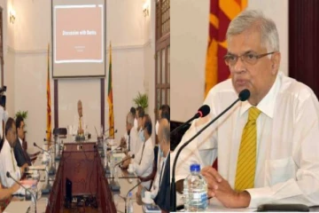 பொருளாதார நெருக்கடி:கொள்கை முடிவுகளை எடுக்க தயாராகும் பிரதமர்