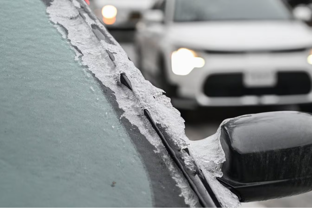 கனடாவில் கடுமையான உறைமழை எச்சரிக்கை ; மின்வெட்டு மற்றும் போக்குவரத்து பாதிப்பு அபாயம் | Severe Freezing Rain Advisories Issued For Parts