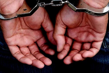 පොලිස් නිළධාරින් දෙදෙනෙකු කළ රන් භාණ්ඩ සොරකම.