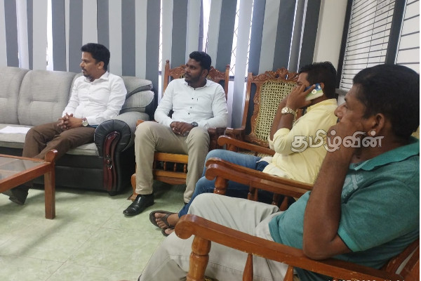 கருப்புச் சந்தையில் எரிபொருள் விநியோகம் தொடர்பில் கலந்துரையாடல் | Petrol Issues Srilanka