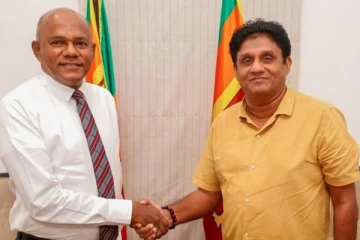 சஜித்துடன் இணைந்த முன்னாள் இராணுவத் தளபதி