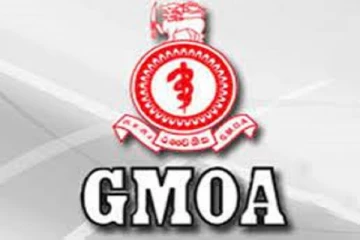 குழந்தை மருத்துவர்களின் நேரடி மேற்பார்வையின் கீழ் பாடசாலை மாணவர்களுக்கான தடுப்பூசி