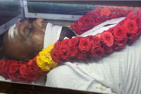 பிரபல பாடலாசிரியர் திடீர் மரணம்: சேரன் மற்றும் கமல்ஹாசனின் கண்ணீர் கலந்த இரங்கல்கள் | Celebrities Condoles For Piraisoodan Passed Away