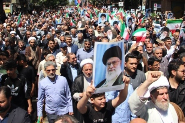 பெரும் பதற்றத்தில் ஈரான்! முழுமையாக முடக்கியுள்ள இணையச் சேவை - உள்நுழைந்துள்ள மஸ்கின் ஸ்டார்லிங்க் | Iran Shuts Down Internet Nationwide Musk Starlink