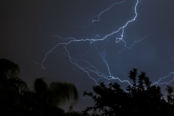 இடியுடன் கூடிய மழை பெய்ய வாய்ப்பு! | Chance Of Thunderstorms