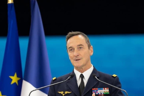 ராணுவத்தில் இளைஞர்களை சேர்க்கும் மேக்ரானின் திட்டம்: சர்ச்சையும் விளக்கமும் | Macron Clarify Military Not Send Youth To Ukraine